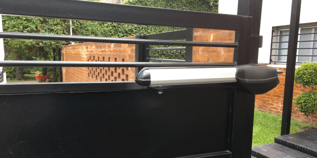 Automatización de Portones Batientes Pioca