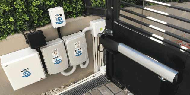 Instalación real de automatización de portón batiente piOca documentada en obra